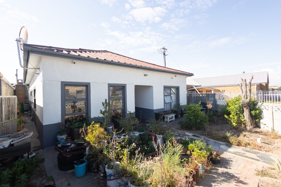 3 Bedroom Property for Sale in Ravensmead Western Cape